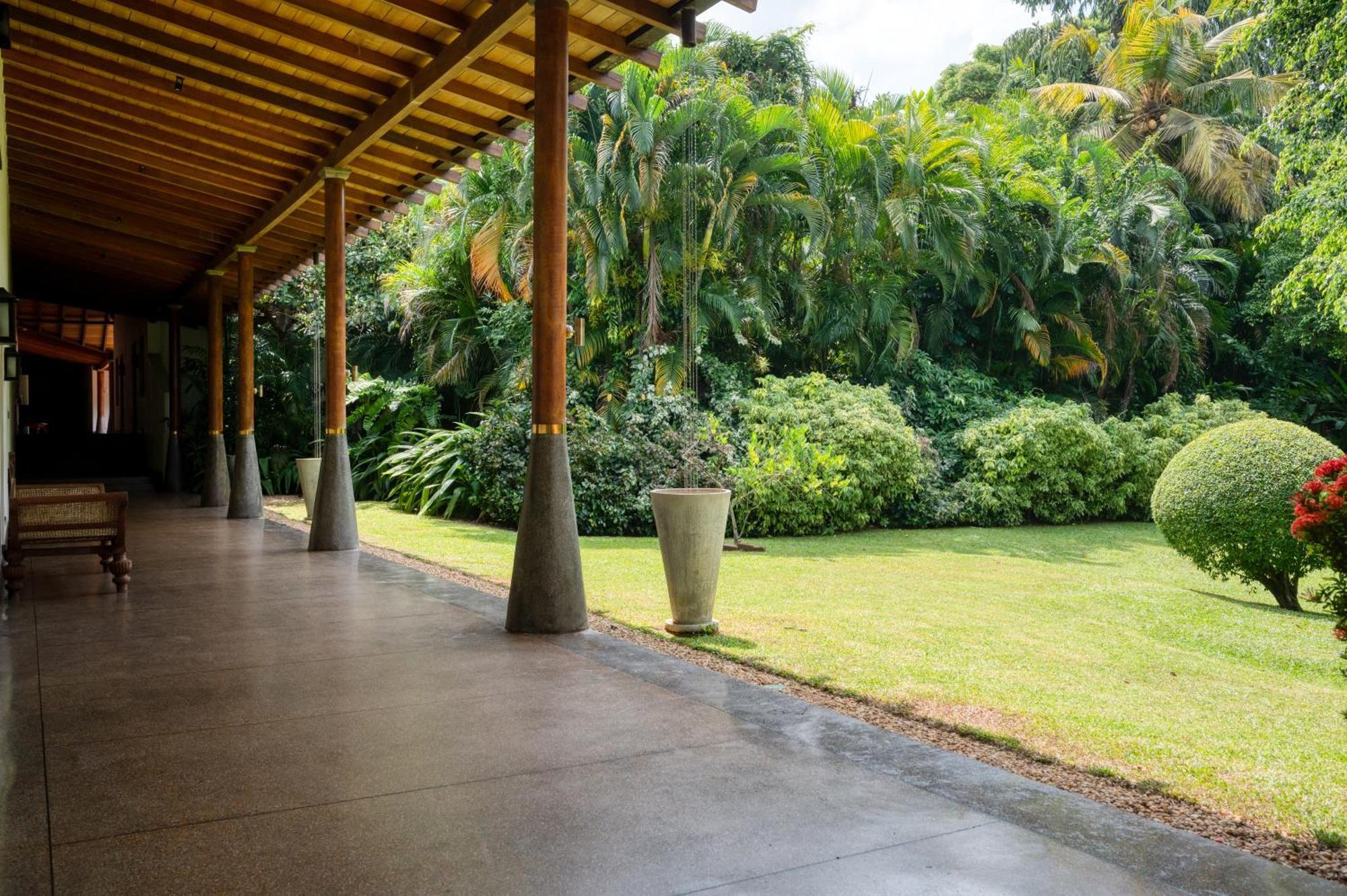 Wallawwa Katunayaka Exterior foto
